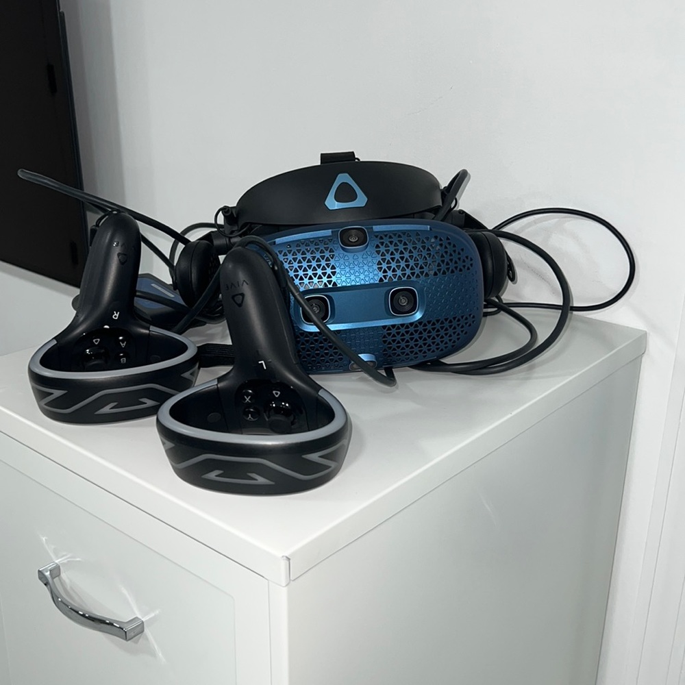 VR virtual reality set made by VIVE
